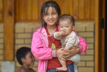 innocent beauty of minority ethnic children in northern vietnam