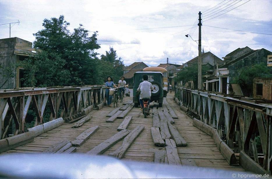 memorable photos of daily life in quang nam early 1990s