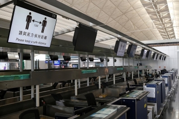world breaking news today august 13 passengers from mainland china allowed for temporary transit through hong kong