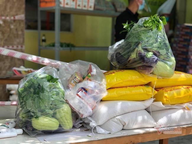 ‘Zero dong’ food stores for COVID-19-stricken people in Da Nang