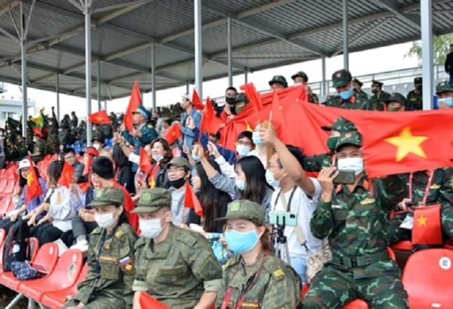 In pictures: Vietnam's impressive shooting performance in 2020 Tank Biathlon’s qualifying match