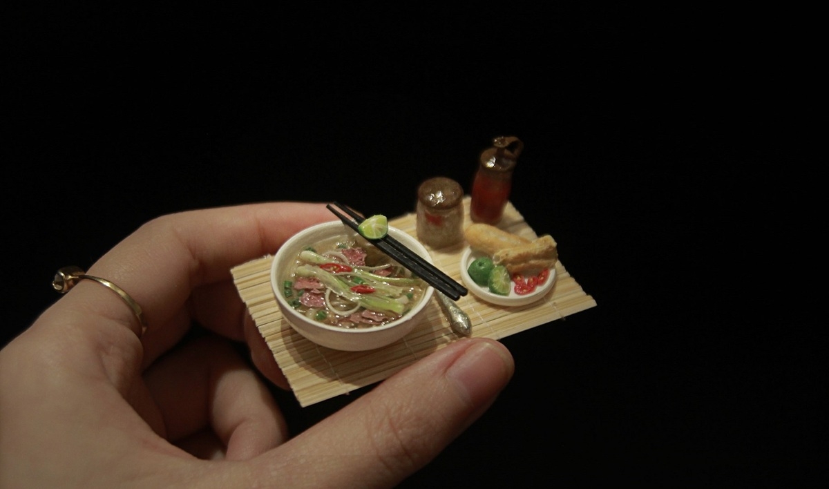 Vietnamese girl breathes new life into miniature food clays