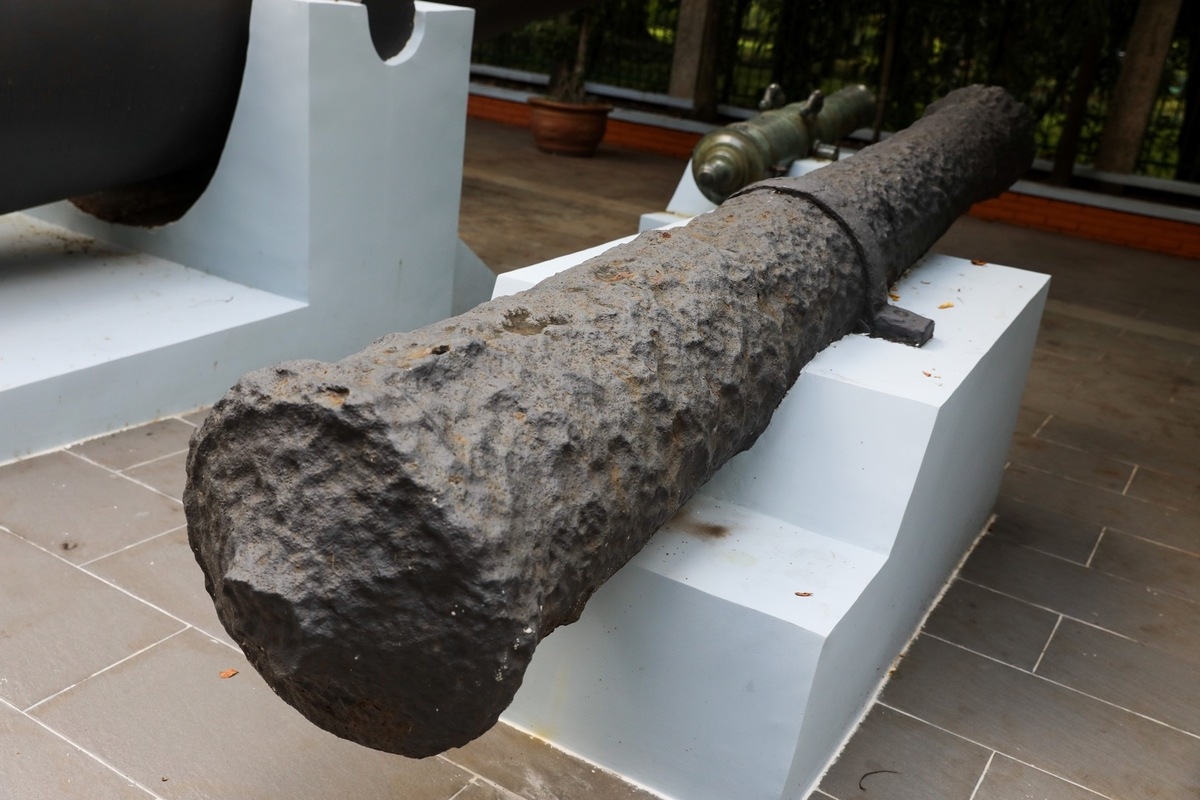 historical cannon collection in the heart of saigon