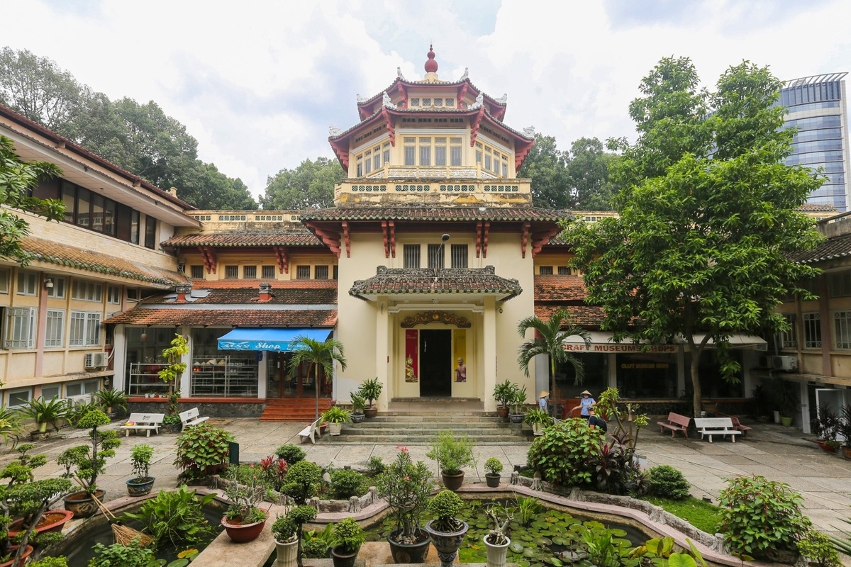 historical cannon collection in the heart of saigon