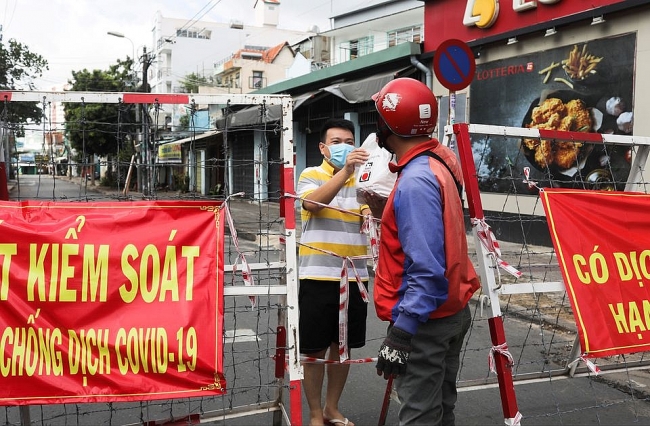 Hanoi Extends Social Distancing for Another Two Weeks