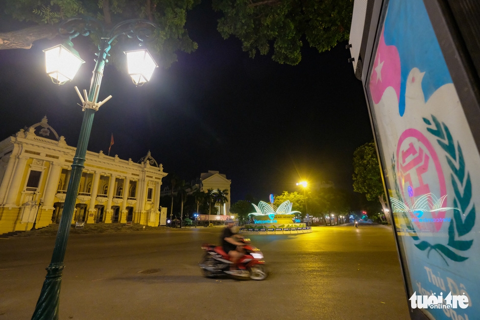 Week 3 of Hanoi Lockdown: Capital Left Deserted Amid Social Distancing