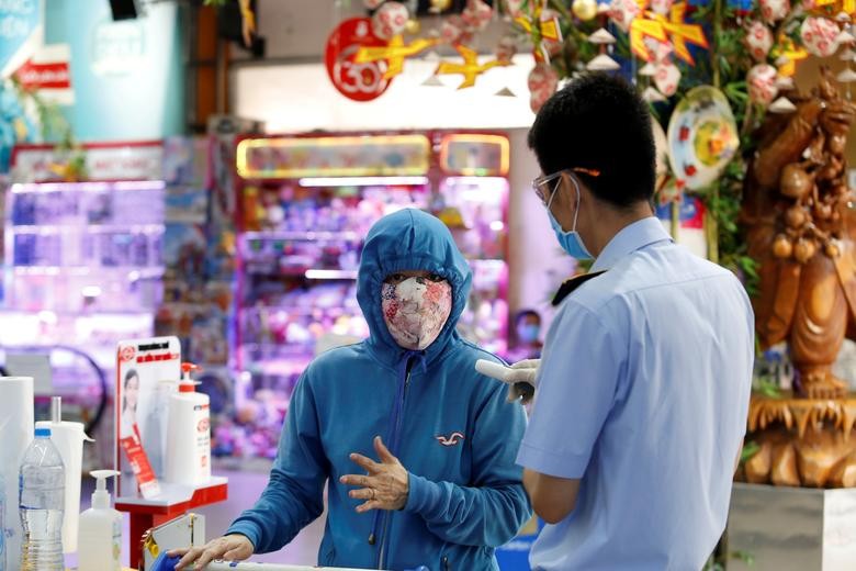 Vietnam’s Biggest Investors Expect Further Gains Amid Pandemic, Bloomberg Says