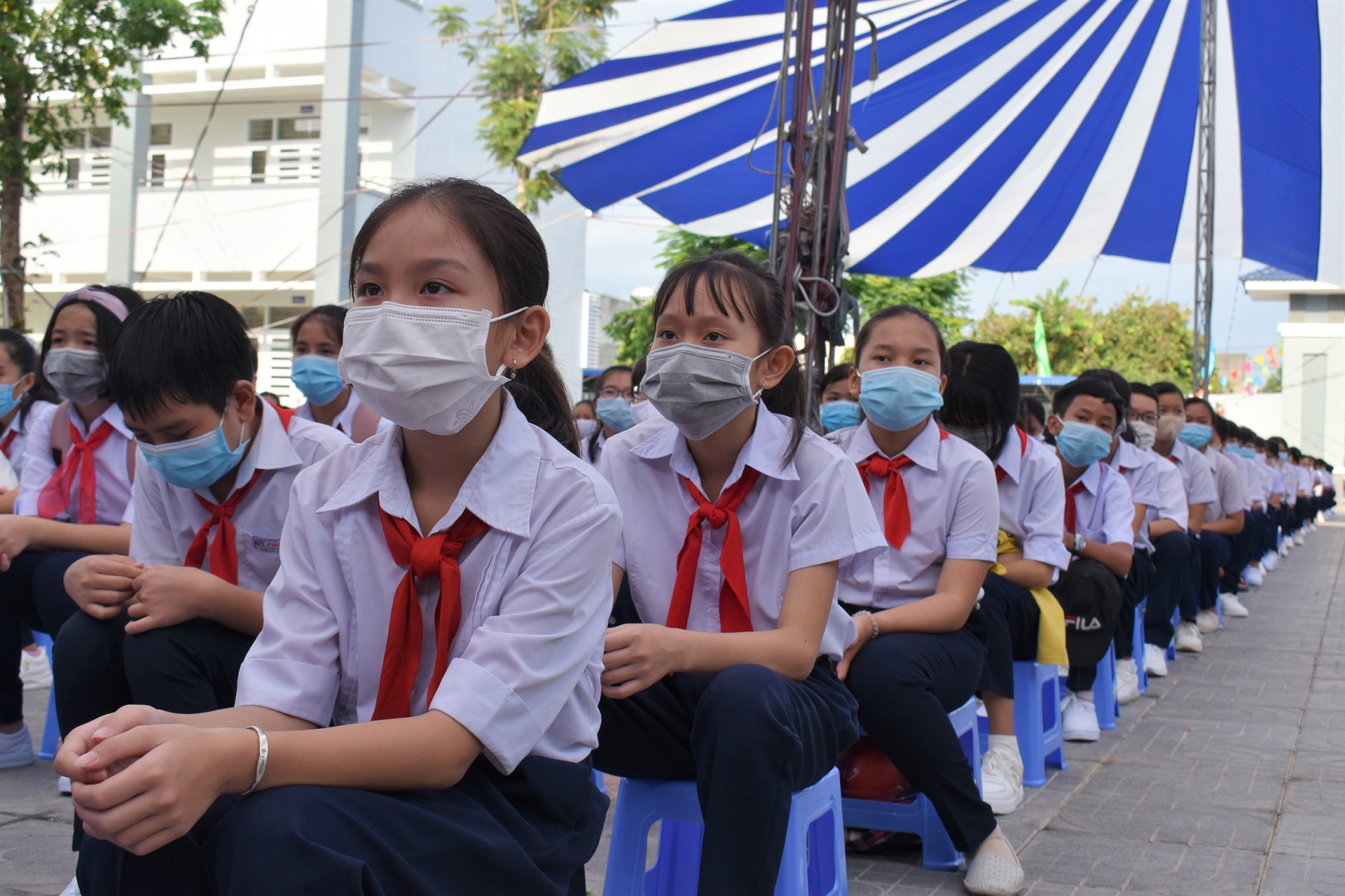 23 million students across Vietnam attend back-to-school ceremony this morning