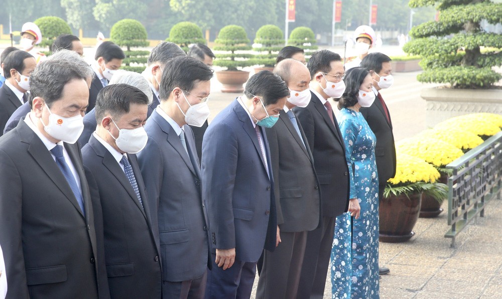 In Photos: Leaders Pay Tributes to President Ho Chi Minh on National Day