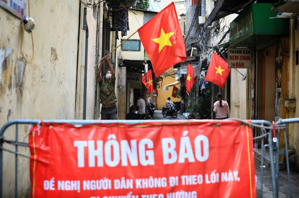 Hanoi Adorned with Red Flags on National Day