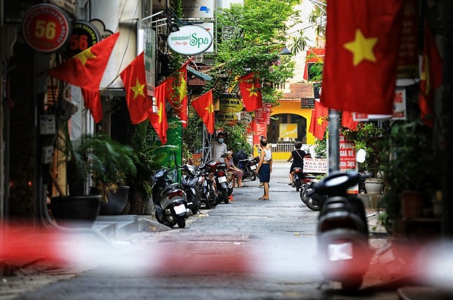 Hanoi Adorned with Red Flags on National Day