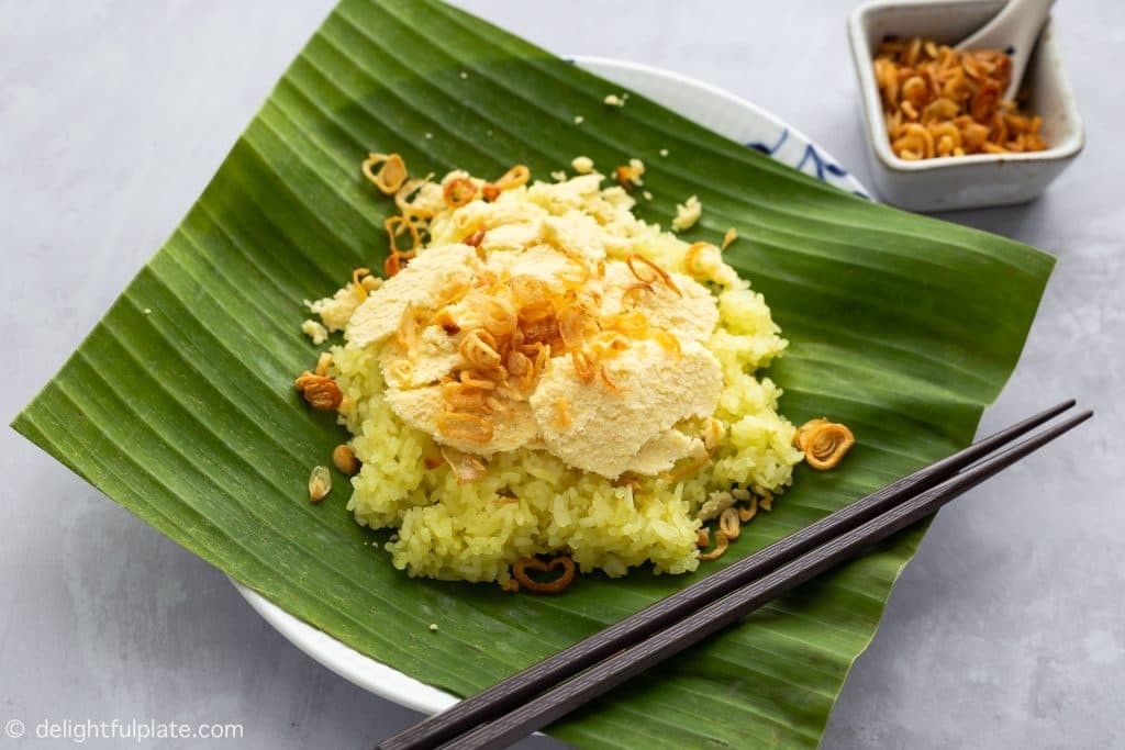 Recipe for Delicious Vietnamese Sticky Rice with Hand-cut Mung Bean