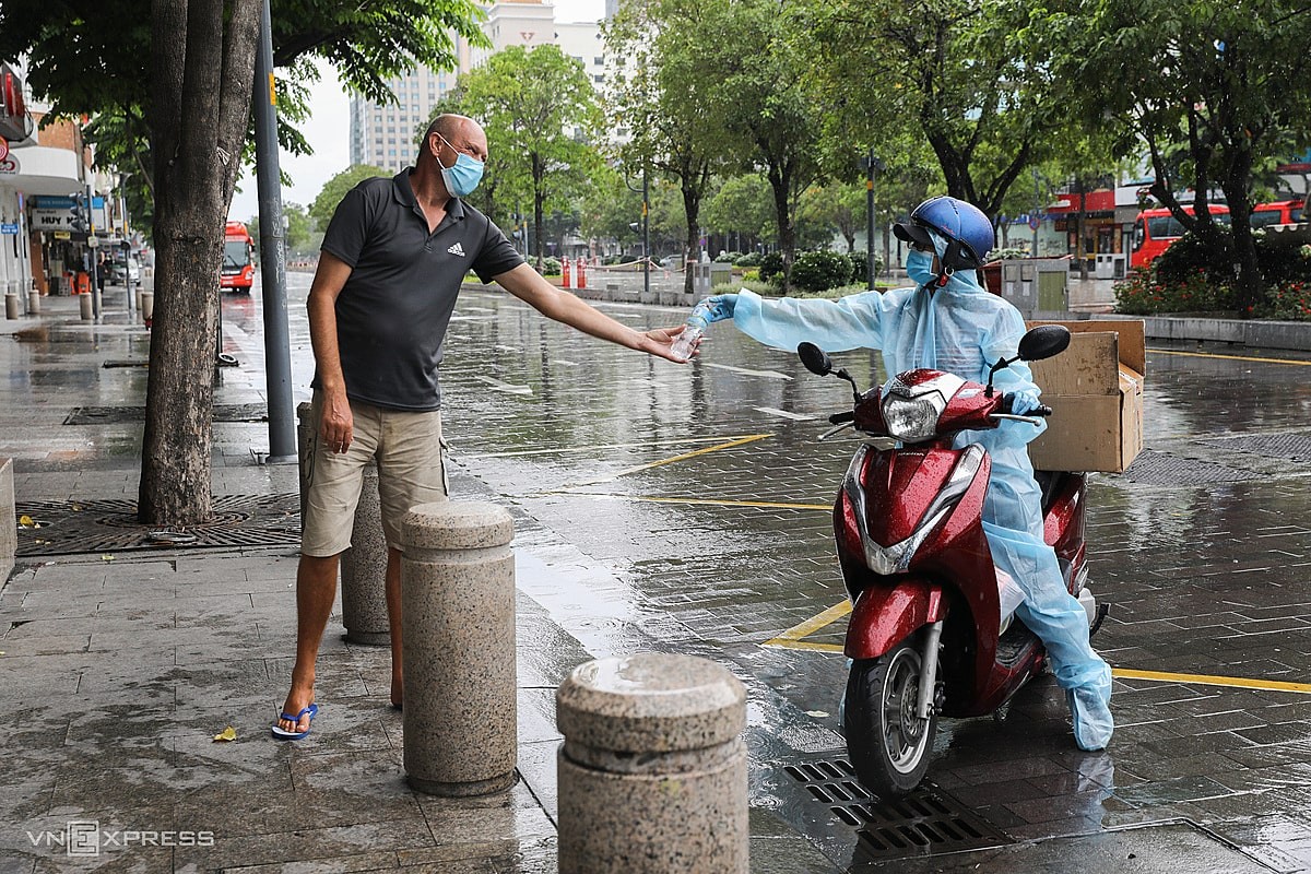 Expats in Covid Epicenter HCMC Struggle to Order Groceries