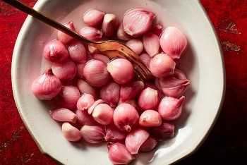 A Guide to Make Perfect Vietnamese Pickled Onions - Video