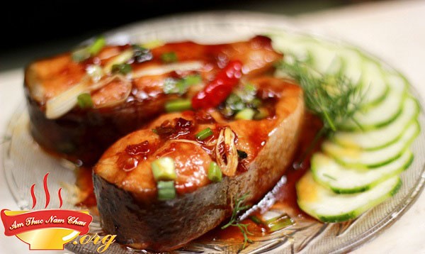 Must-know Recipe for Vietnamese Braised and Caramelized Catfish - Video