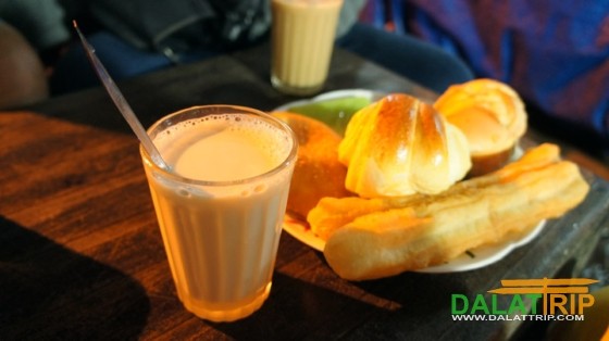 Hot Soy Milk in Da Lat, a Must-try Delicacy