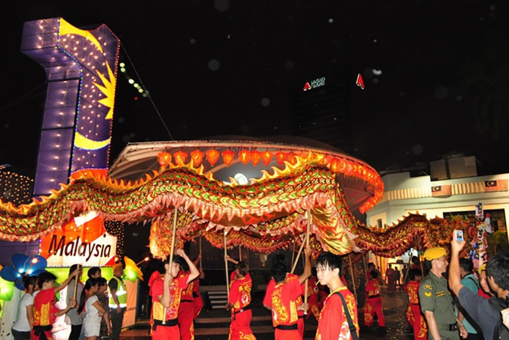 Asian Expats Long for Mid-autumn Celebrations in their Home Countries