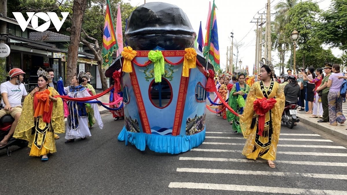 impressive whale worshipping festival in vung tau city