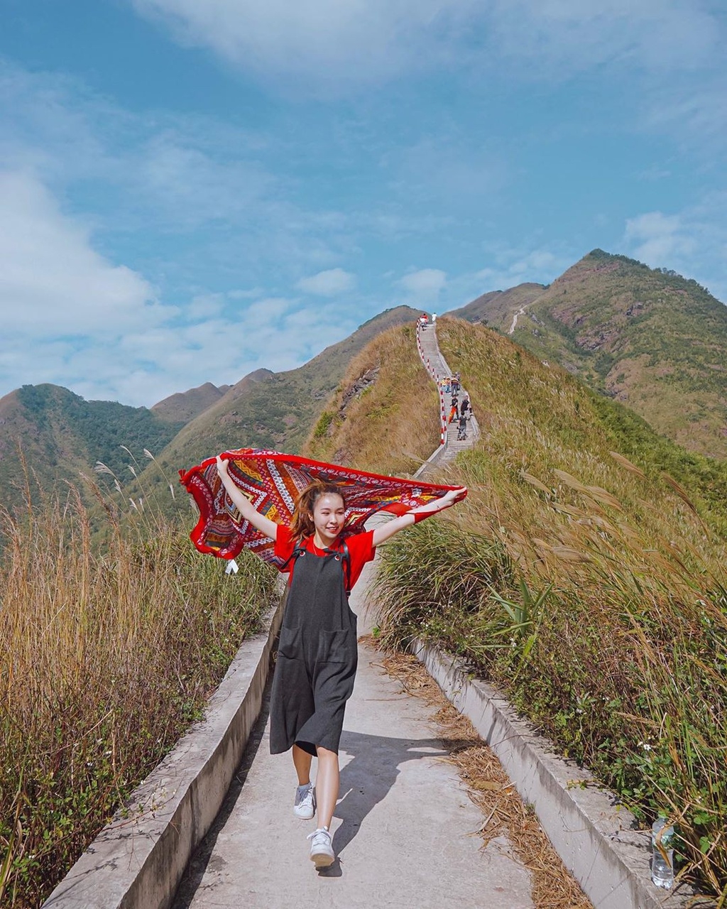 Three stunniest ‘dinosaur backbones’ in Northern Vietnam