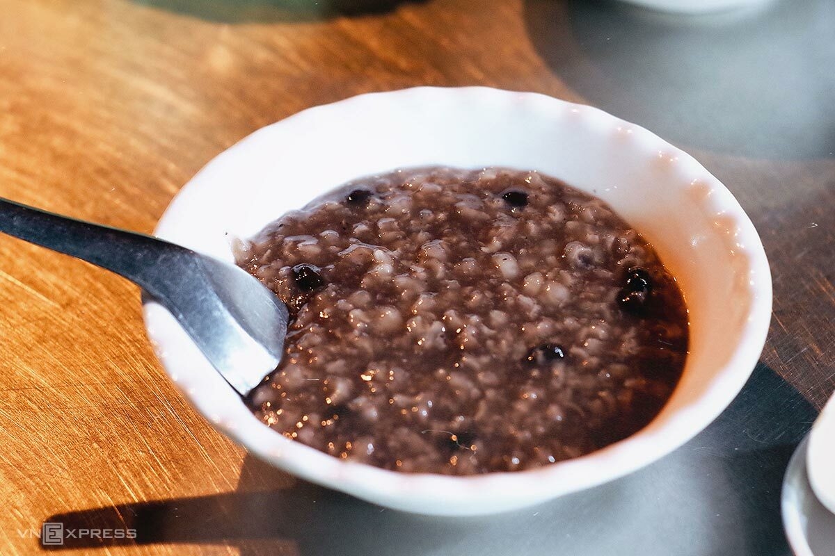 porridge buffet must try delicacy in western vietnam