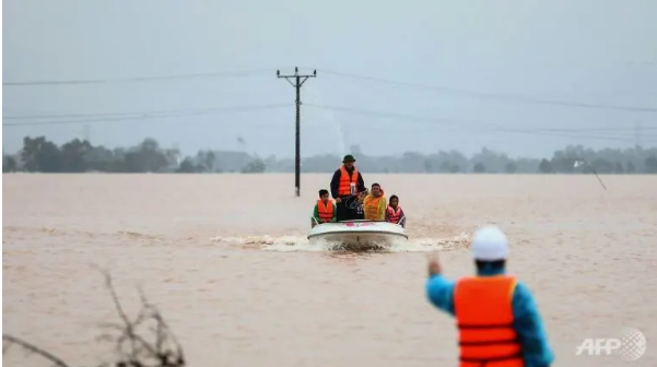 Vietnam has been hit by severe flooding and landslides (Photo: AFP) 