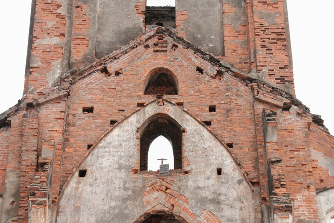 Unspoiled beauty in coastal 'Fallen church', northen Vietnam