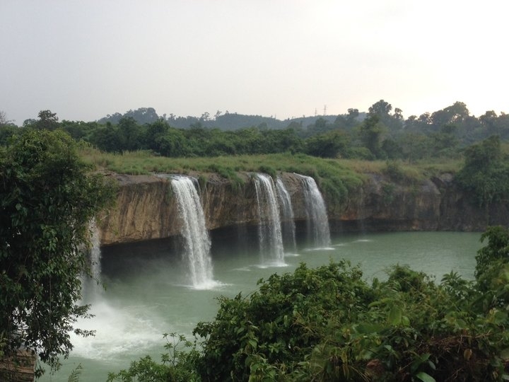 the majestic beauty of dray sap waterfall