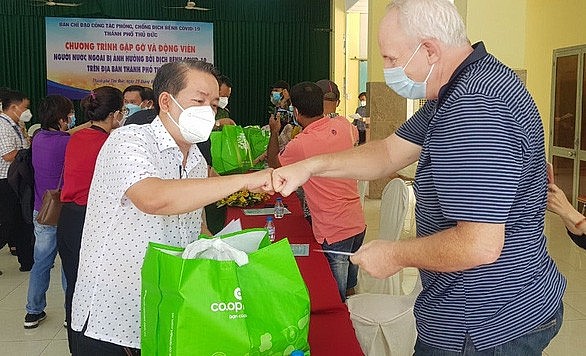 Ho Chi Minh City Extends More Support to Expats During Pandemic