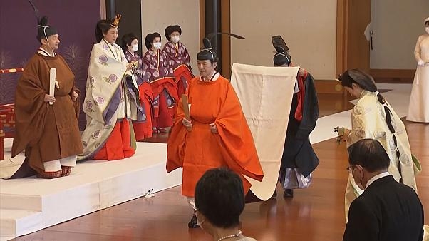 Japanese Emperor Naruhito's younger brother, Crown Prince Fumihito, was formally sworn in as first in line to the Chrysanthemum Throne Sunday (Photo: Euro News) 