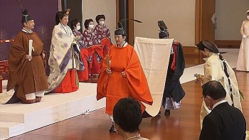 world breaking news today november 9 japan emperors brother proclaimed 1st in line to throne