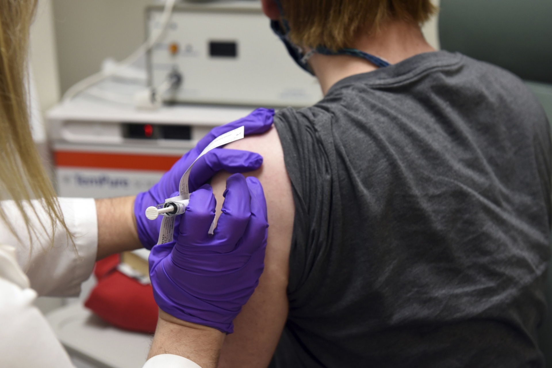 Pfizer and BioNTech announced Monday their coronavirus vaccine was more than 90% effective in preventing Covid-19 (Photo: AP) 