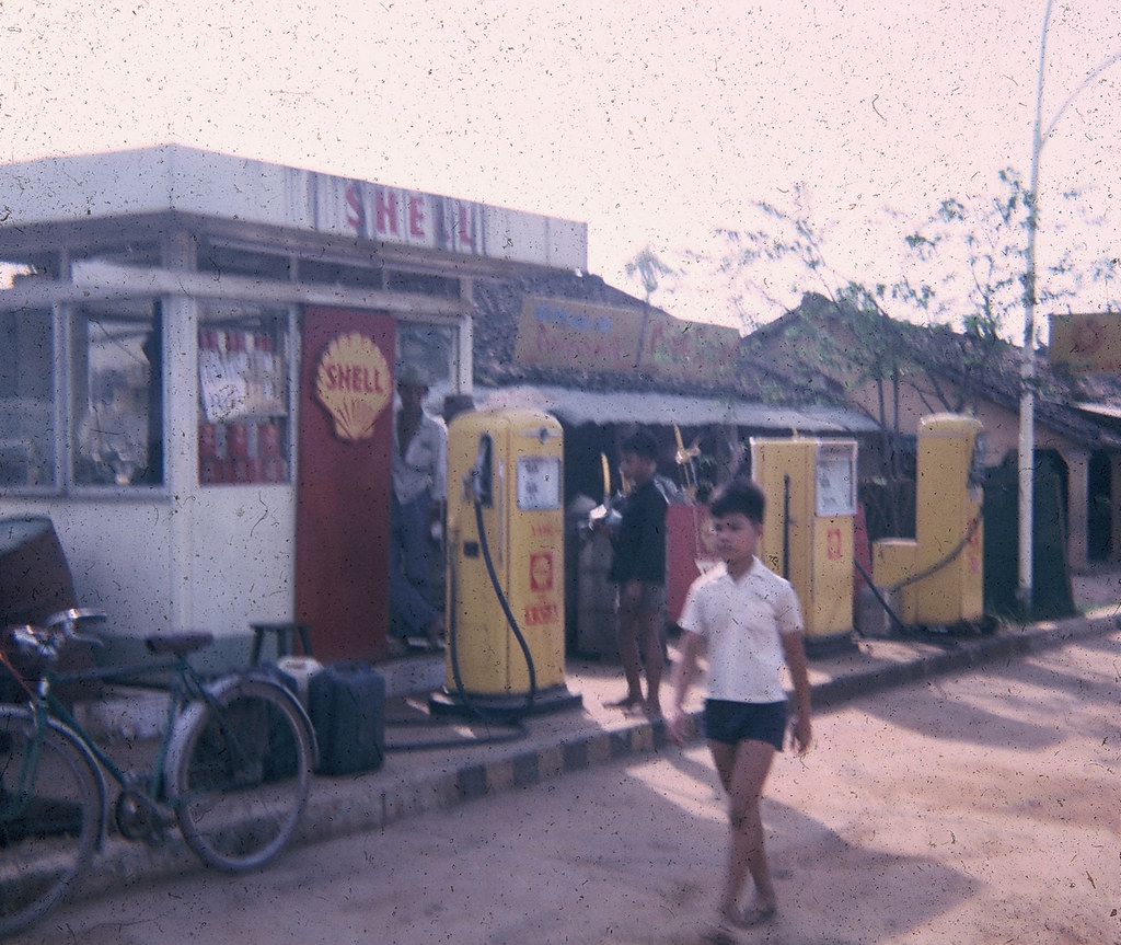 Reminiscing photos of the Southern Cu Chi town in 1960s