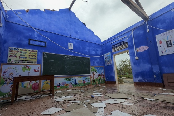 Numbers of schools in Hue province battered in severe storm