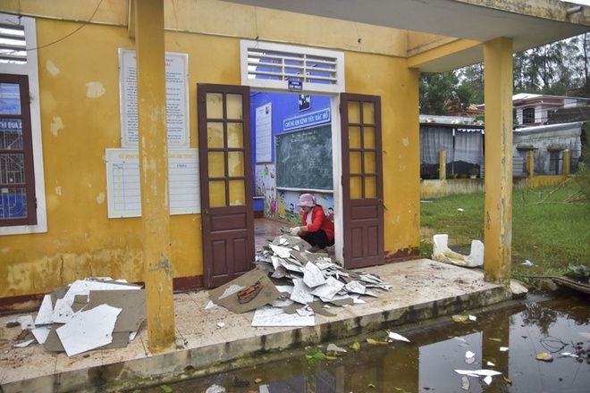 Numbers of schools in Hue province battered in severe storm