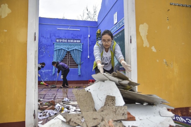 Numbers of schools in Hue province battered in severe storm