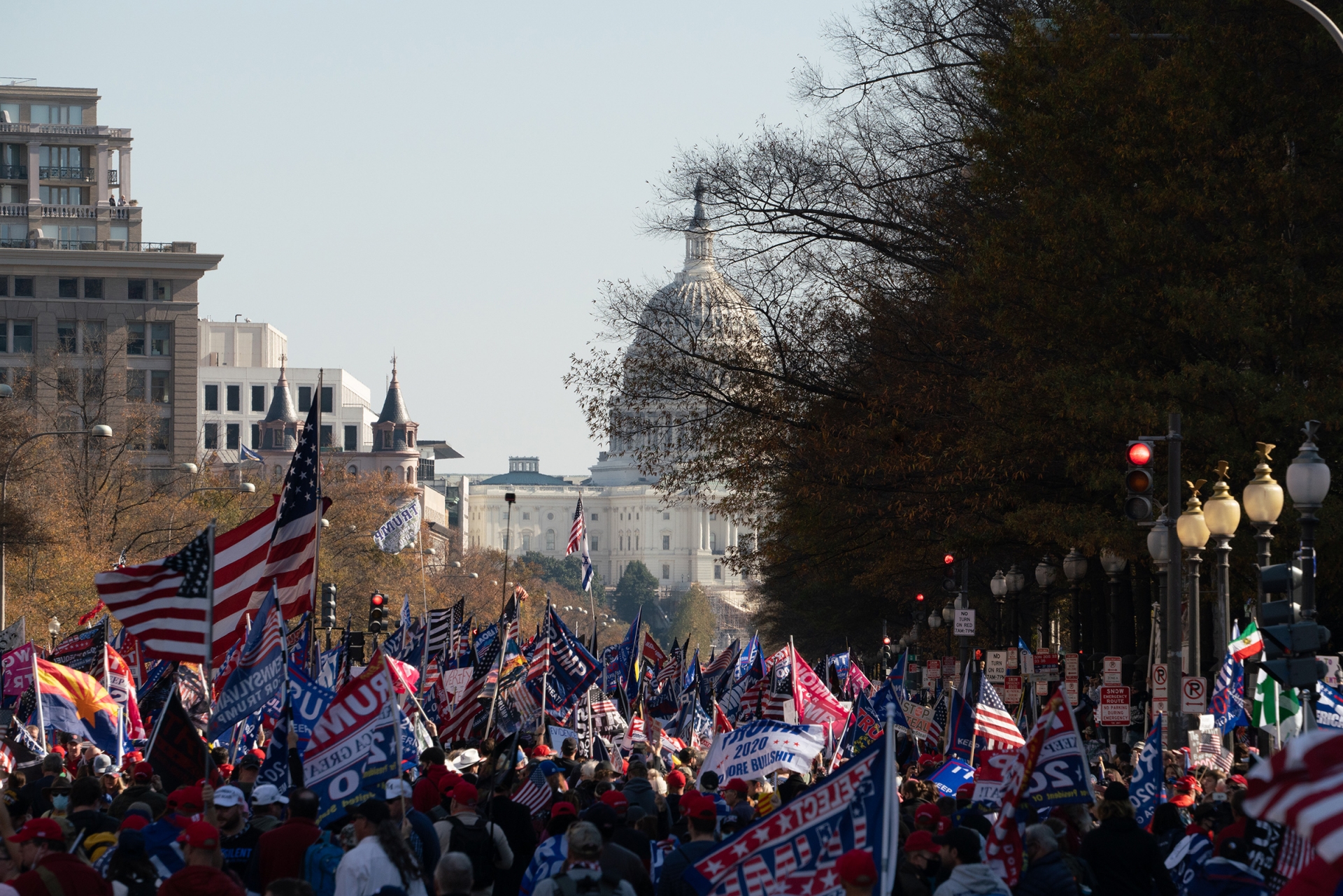 Supporters of US President Donald Trump fought on the streets of Washington, DC