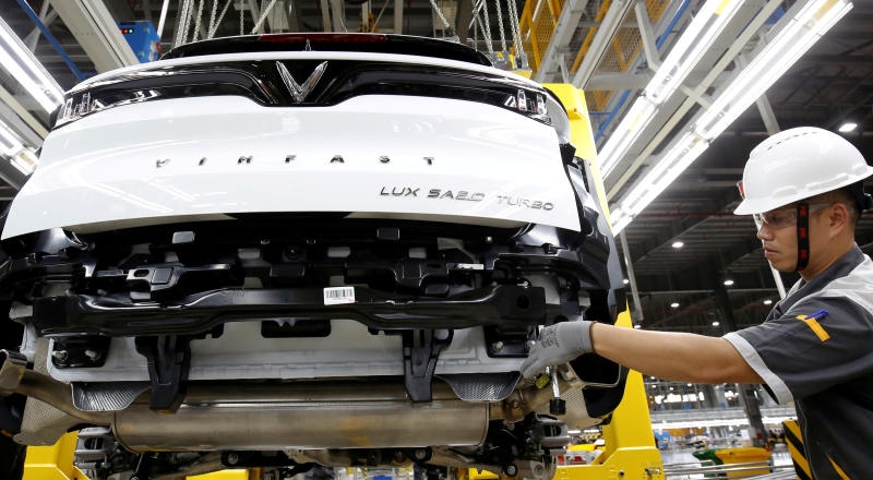 A man works at an assembly line of Vinfast Auto factory in Hai Phong city, Vietnam, June 14, 2019. (Reuters file photo)