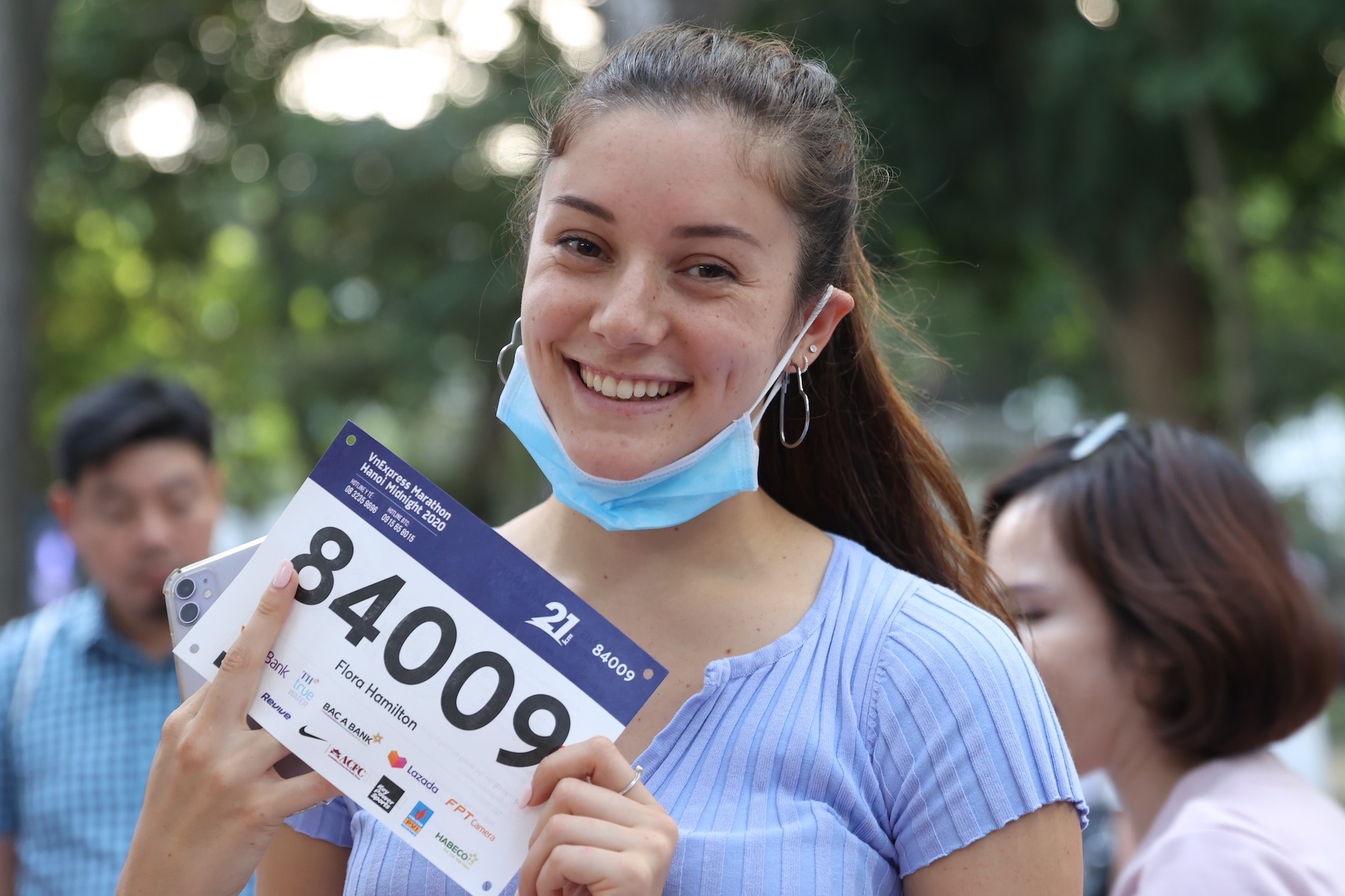 Beautiful runners at VM Hanoi midnight race