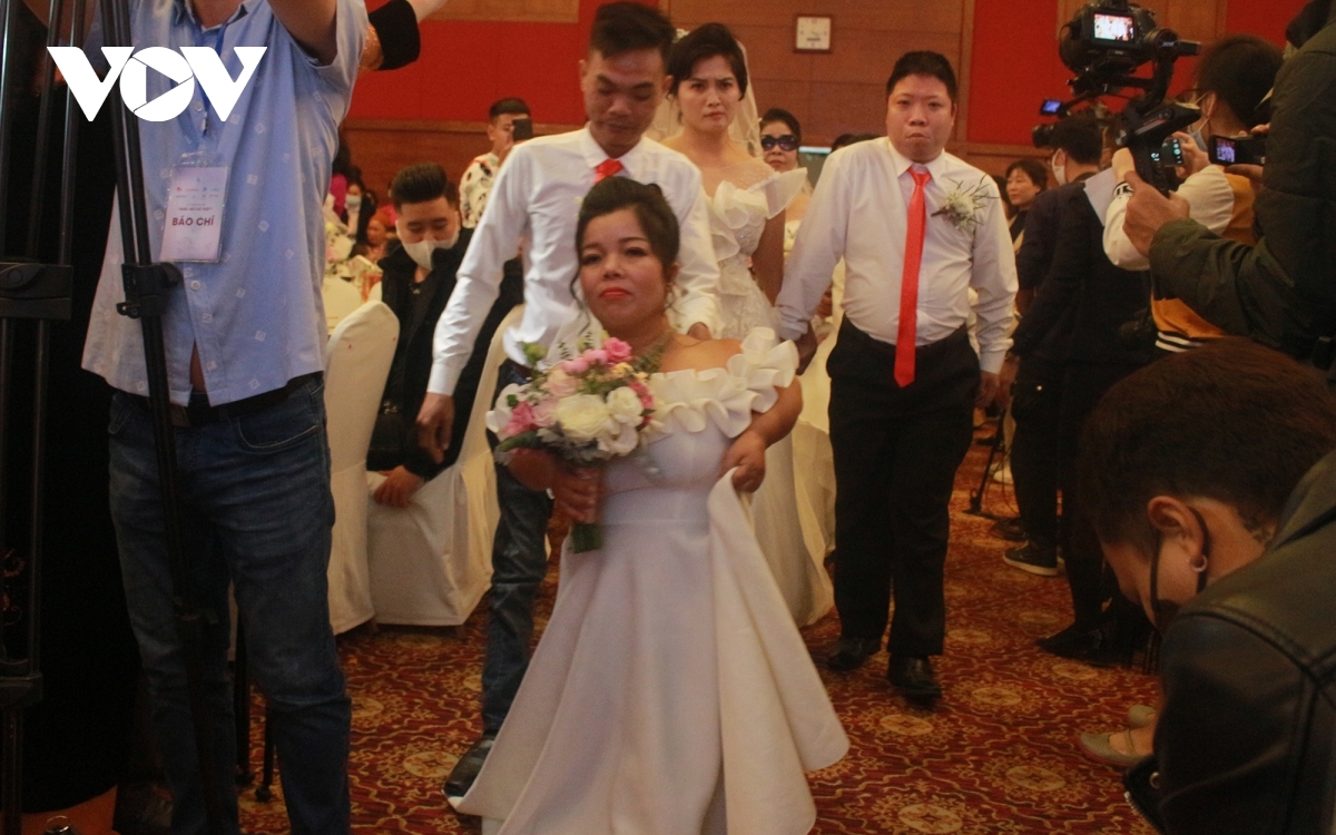 Mutual wedding of 46 disabled couples touches the heart of attendants