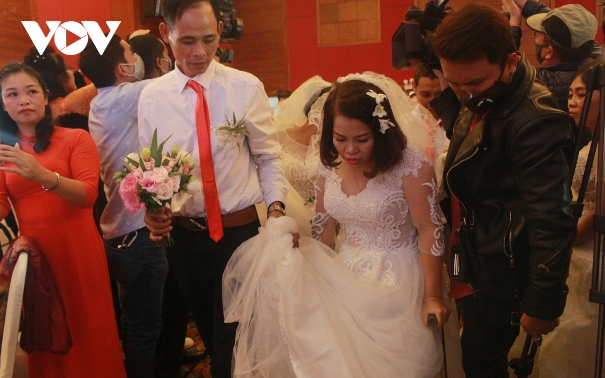 Mutual wedding of 46 disabled couples touches the heart of attendants