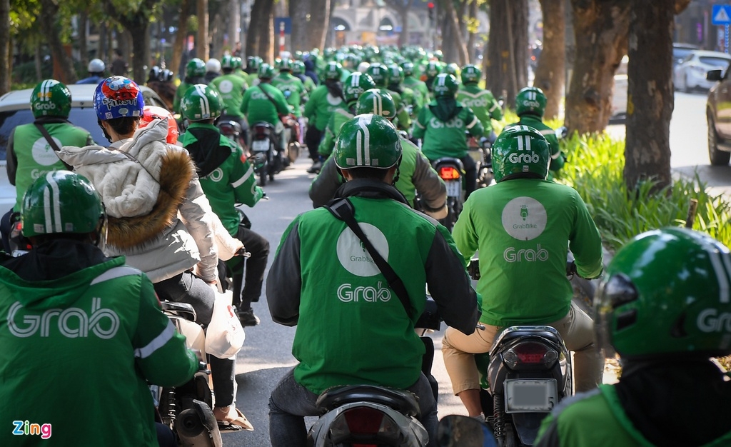 Grab riders in Vietnam (Photo: Zing) 