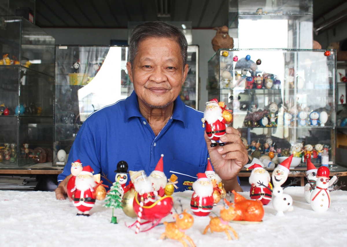 Unique Christmas items made from eggshell in Vietnam