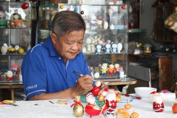 unique christmas items made from eggshell in vietnam