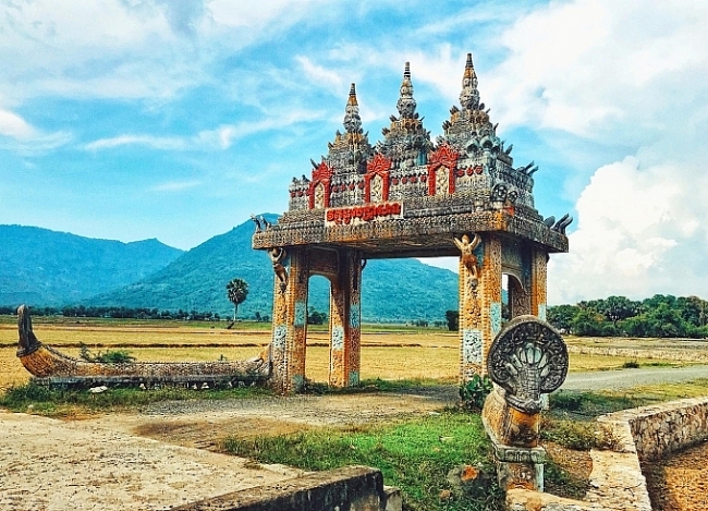 Charming endowed beauty of An Giang, southern Vietnam