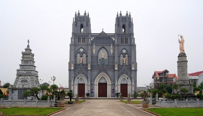 Four must-visit cathedrals in Vietnam
