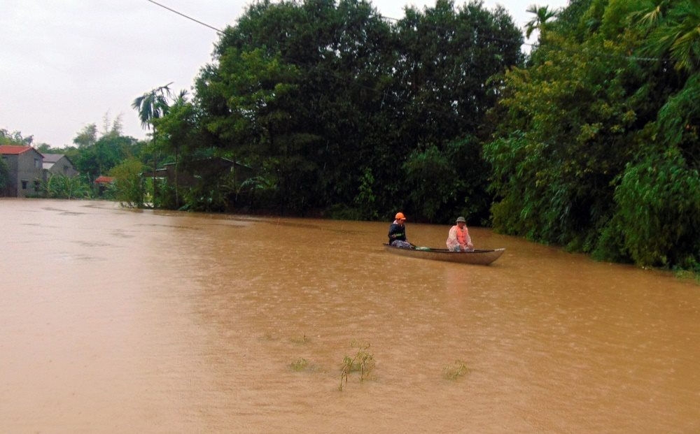 Floodwater inundated roads and residential areas in Quang Nam back in October 2020 (Photo: Tai Nguyen Moi Truong)  