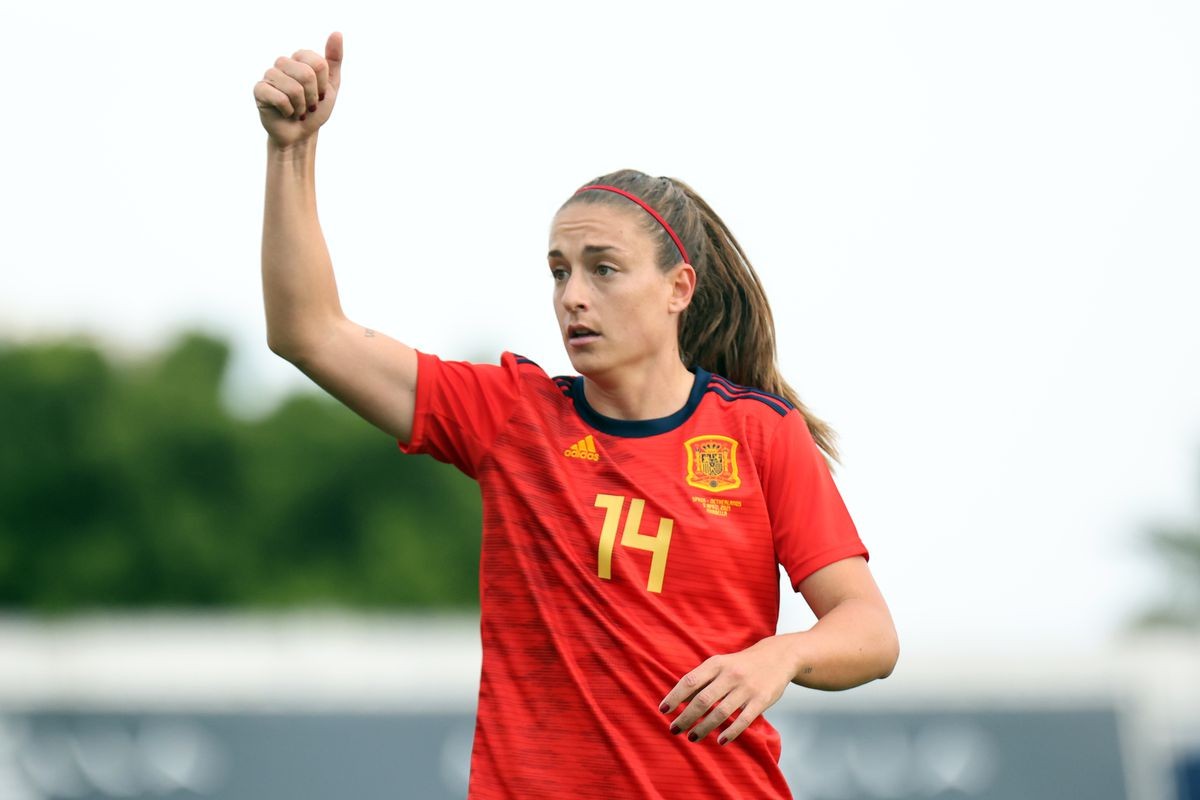 Top 10 Best Female Footballers Worldwide in 2021