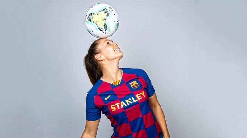 Top 10 Best Female Footballers Worldwide in 2021