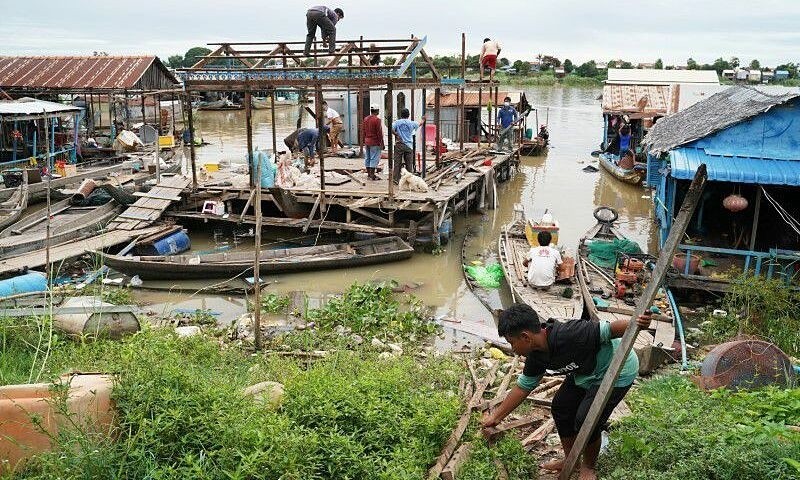 President Phuc Pledges to Seek Legal Status for Cambodia's Ethnic Vietnamese