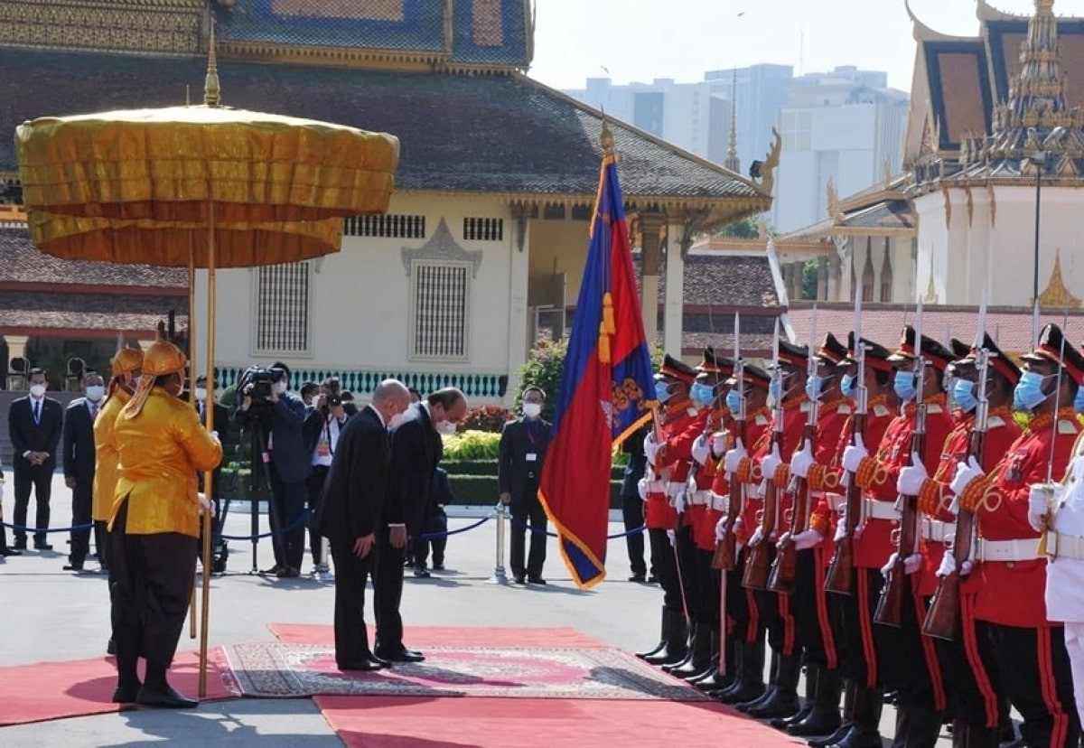 President Phuc Pledges to Seek Legal Status for Cambodia's Ethnic Vietnamese